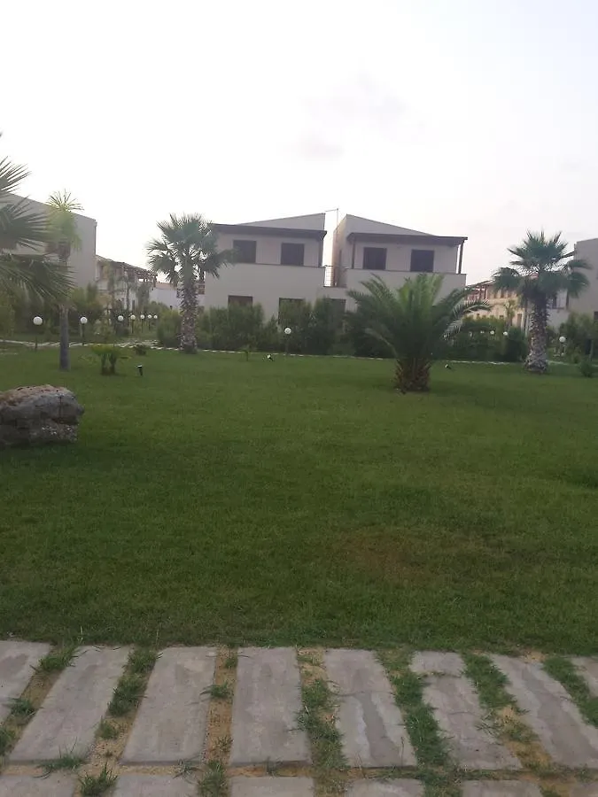 Barrio Blanco Aparthotel Campofelice Di Roccella Italy