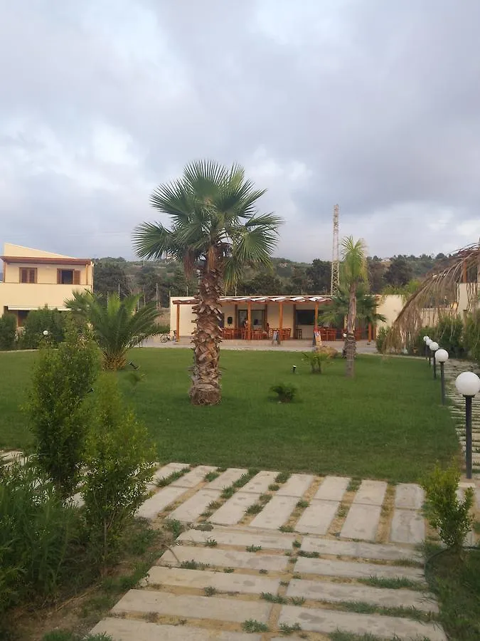 Barrio Blanco Aparthotel Campofelice Di Roccella