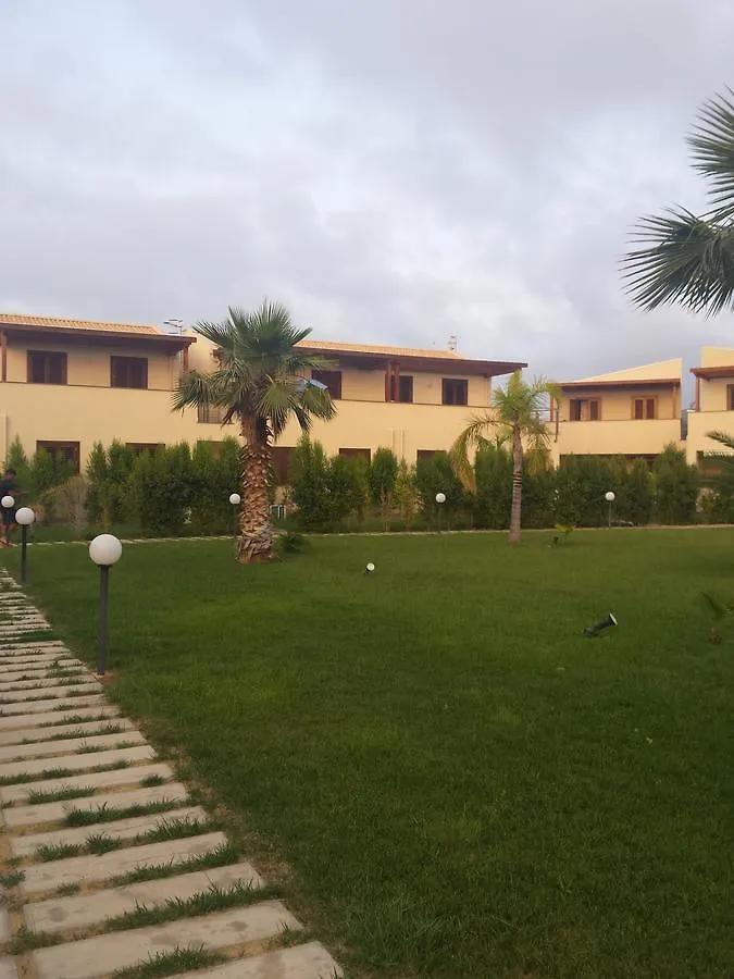 Barrio Blanco Aparthotel Campofelice Di Roccella 0*,