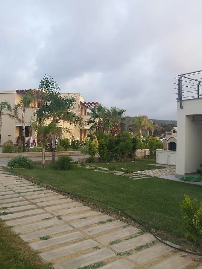 Barrio Blanco Aparthotel Campofelice Di Roccella
